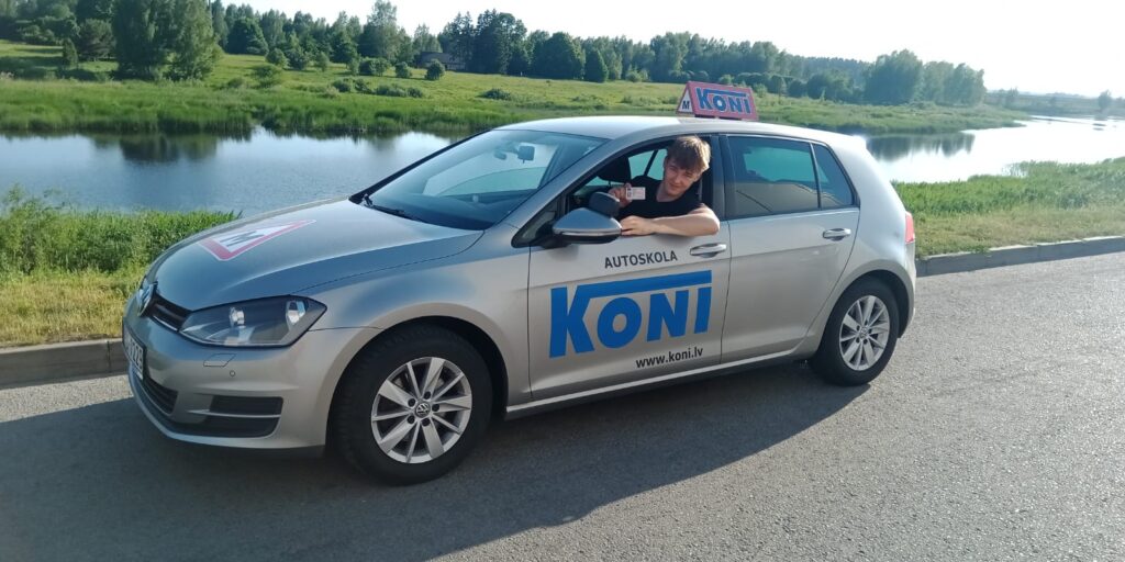 Marks Deniss - Koni Autoskola -