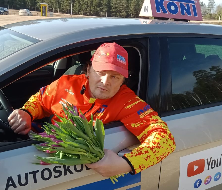 70326f7b-9dcb-4b6c-b9c3-92d3b8a87617 70326f7b-9dcb-4b6c-b9c3-92d3b8a87617